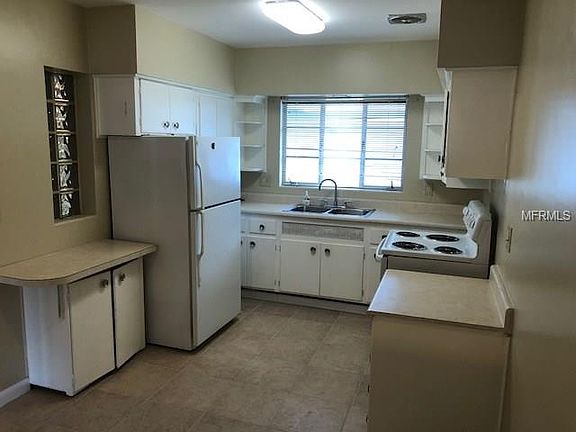 5th image of 301 N Corona Ave