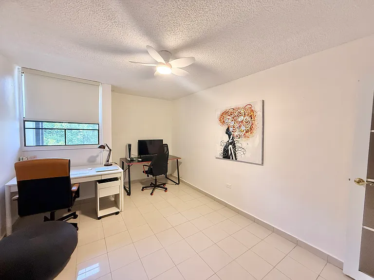 690 Teniente Cesar Luis Gonzalez Ave — Photo 25