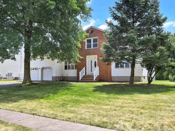4 Silver Holw, North Brunswick, NJ 08902