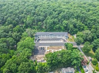 165 Lakeside Rd #9, Hewitt, NJ 07421