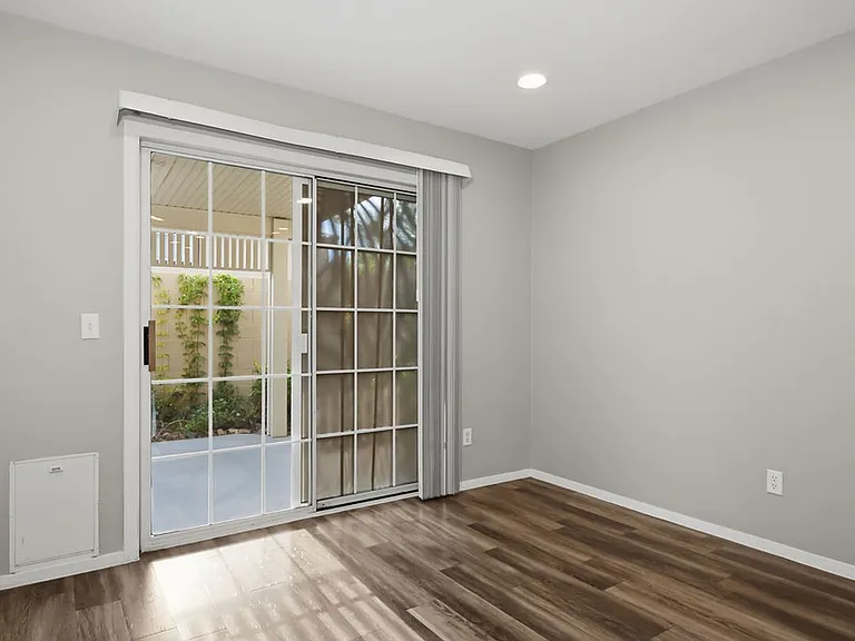 688 Harbor Mist Ave — Photo 5