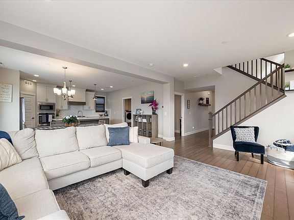 5th image of 4727 Smitty Dr