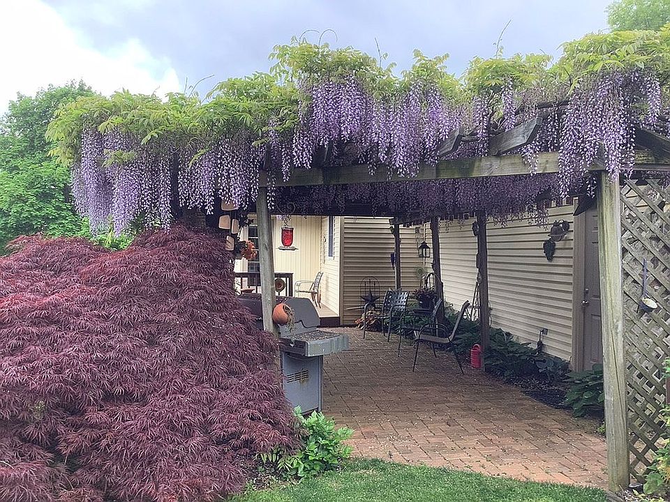 2nd image of 33 Hill Rd