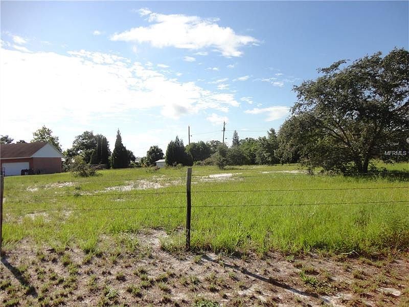 2nd image of 1666 Pearce Rd