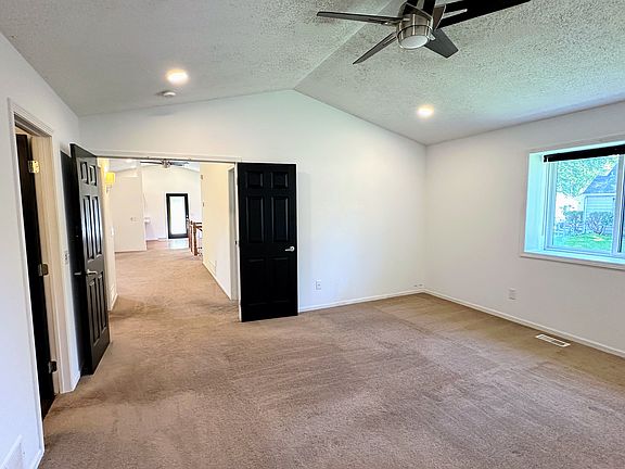 4th image of 3057 Hampshire Ave S