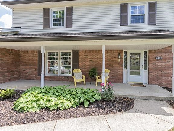 3rd image of 6425 Colebrook Dr