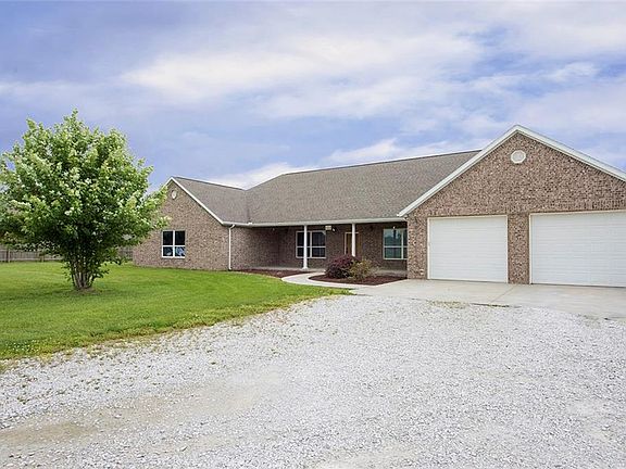 2nd image of 515 Meadowlark Dr