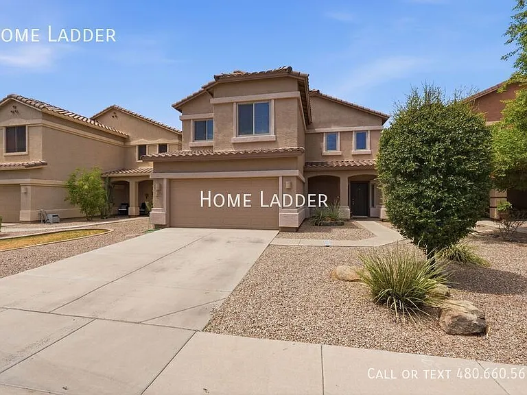 18428 N Jameson Dr — Photo 2