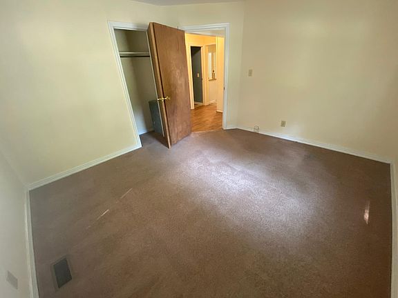 2nd image of 1038 Bellvue St