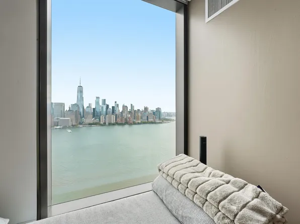 99 Hudson Street image 16 of 41