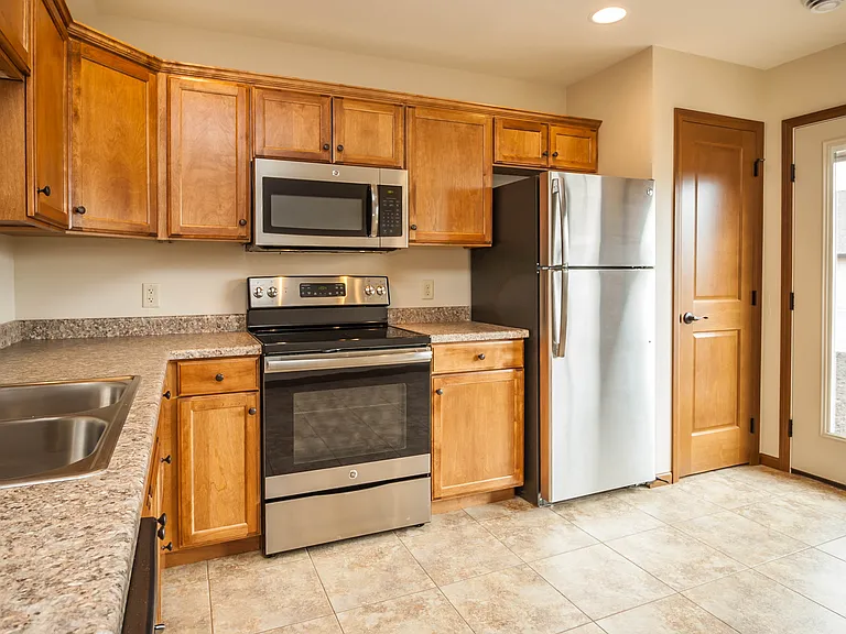 Monument View Townhomes — Photo 29