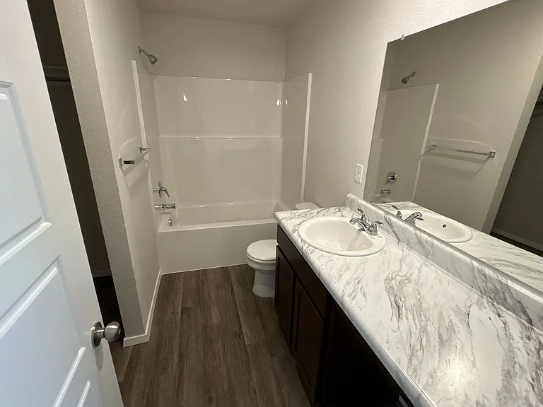 1761 Breckenridge St — Photo 10