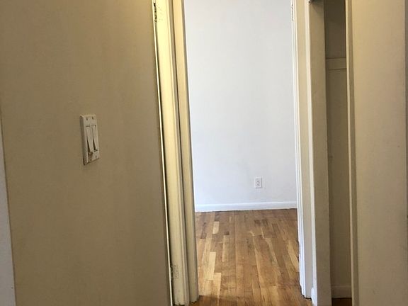 5th image of 324 E 91st St #17B