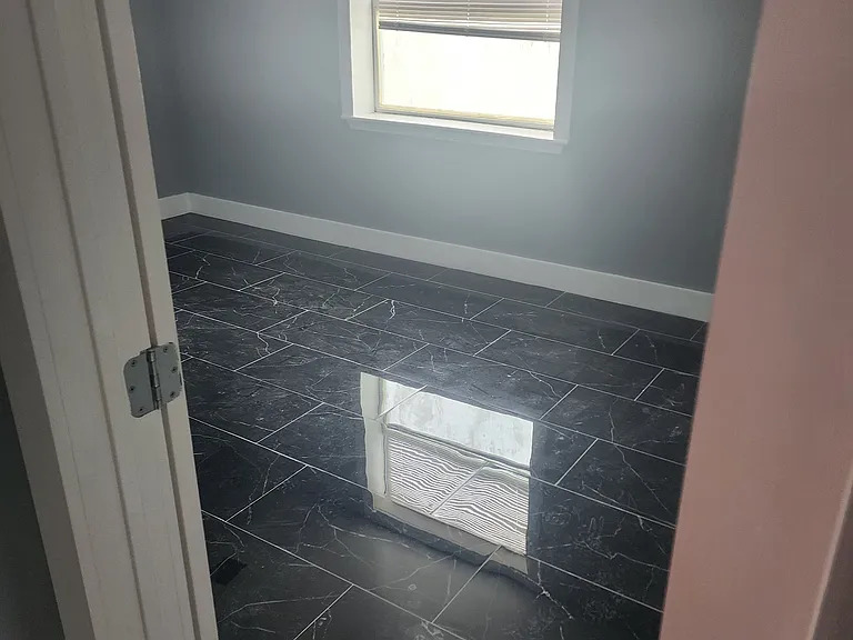 302 S Hall St — Photo 10