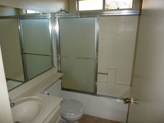 4th image of 20919 Roseton Ave Unit D