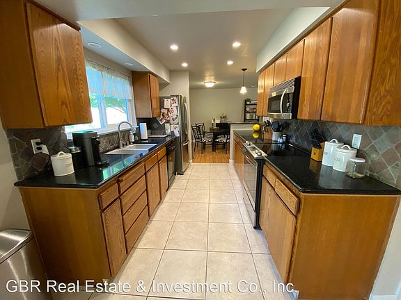 5th image of 8213 Cedar Crest Way