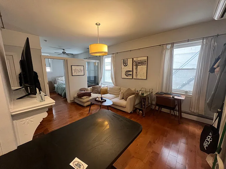 1809 Pine St #1R — Photo 2