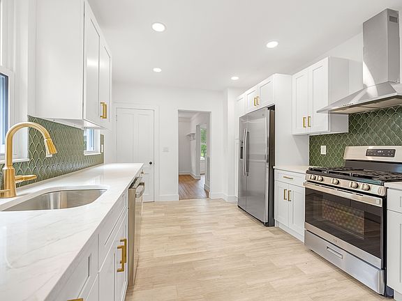 5th image of 16 Clarke St