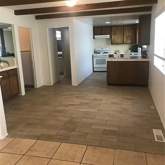 921 S Leland St — Photo 5