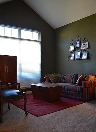 Cathedral Ceiling in Den w/Transom Windows!