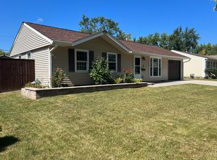 604 Newberry Dr, Streamwood, IL 60107