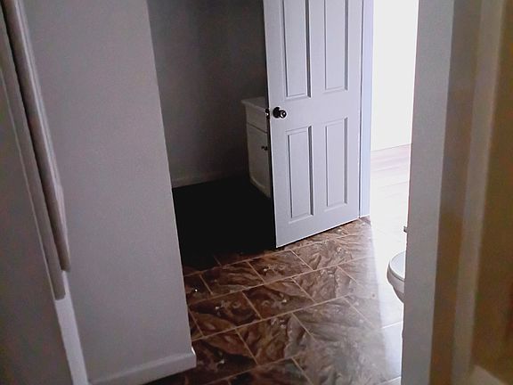 4th image of 1539 W 600 S