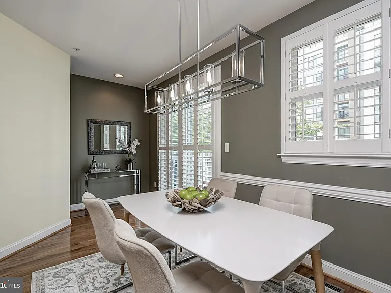 1236 Harbor Island Walk — Photo 19