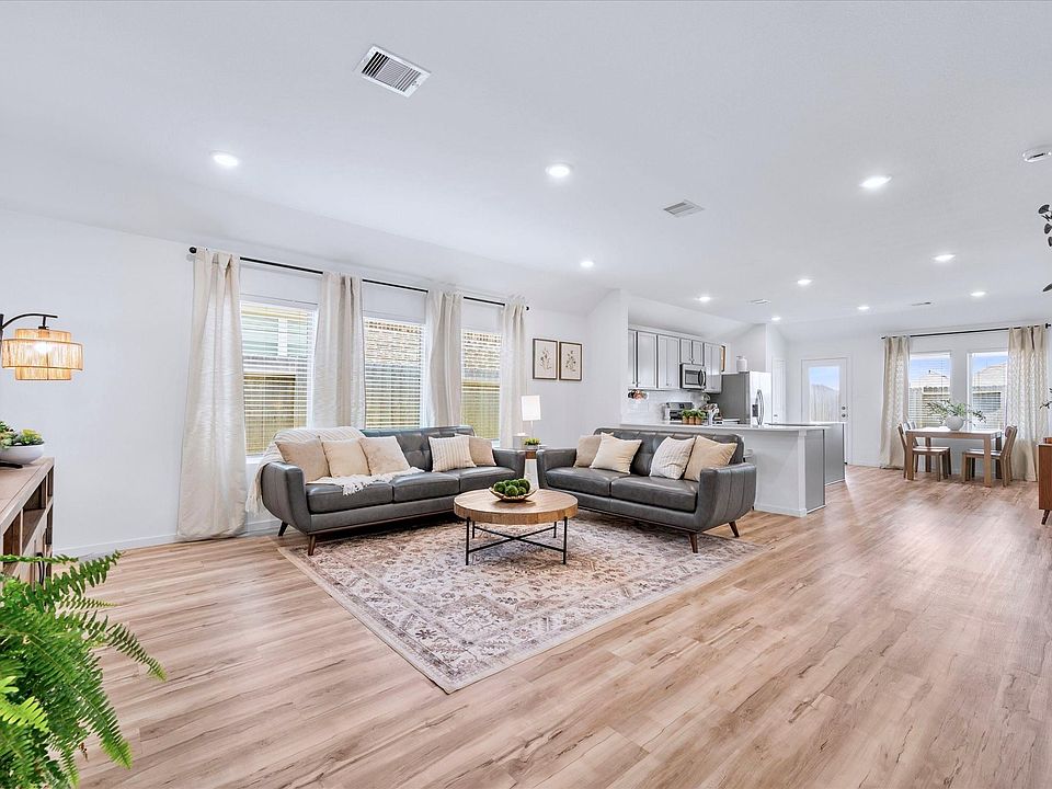 1st image of 611 Spring Ashberry Ct