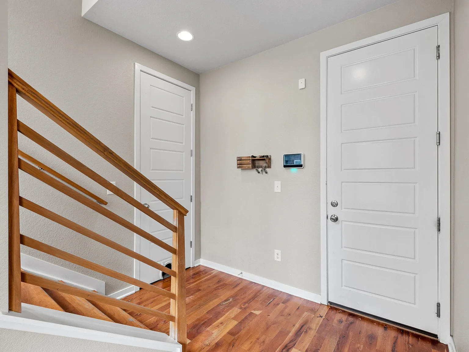 3 bed, 1722 sqft, $3,300 — Photo 4
