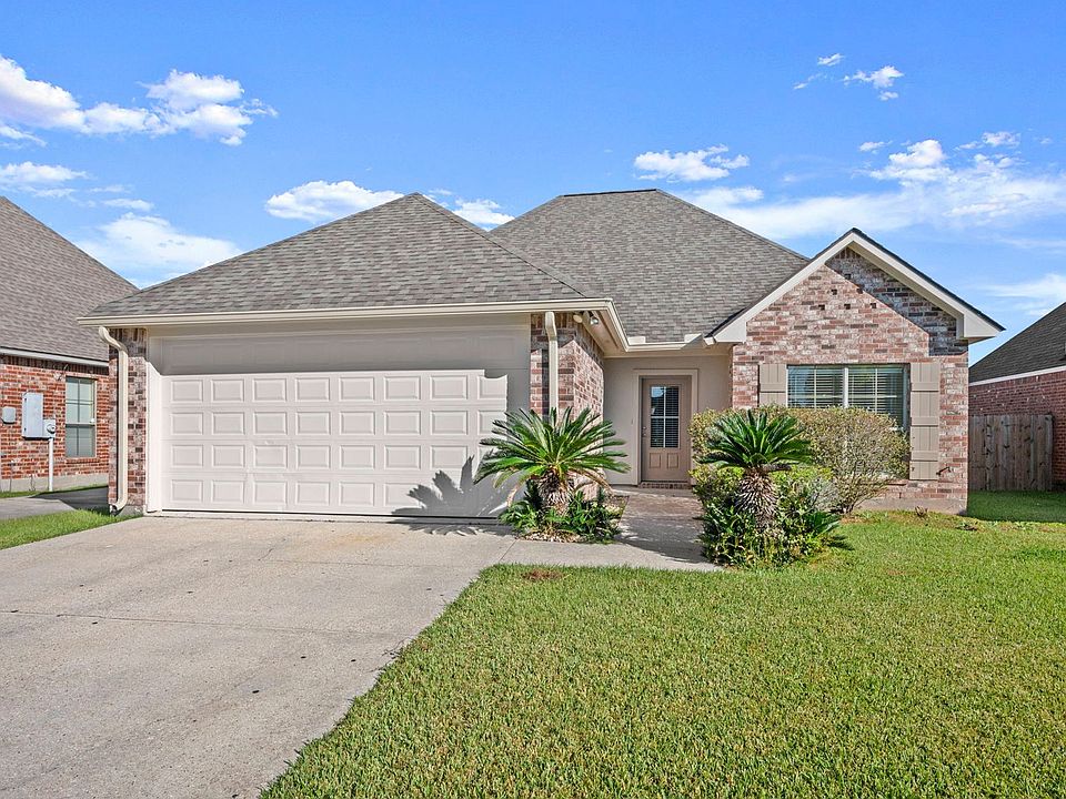 1st image of 40344 Crestridge Dr