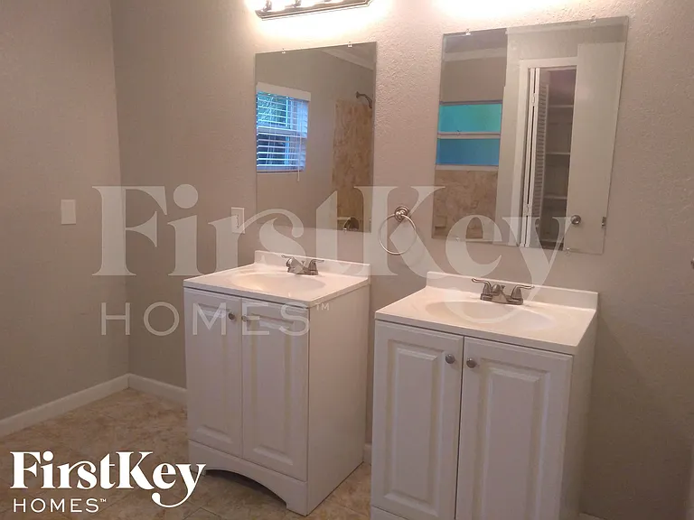 3181 SW 22nd Ct — Photo 9