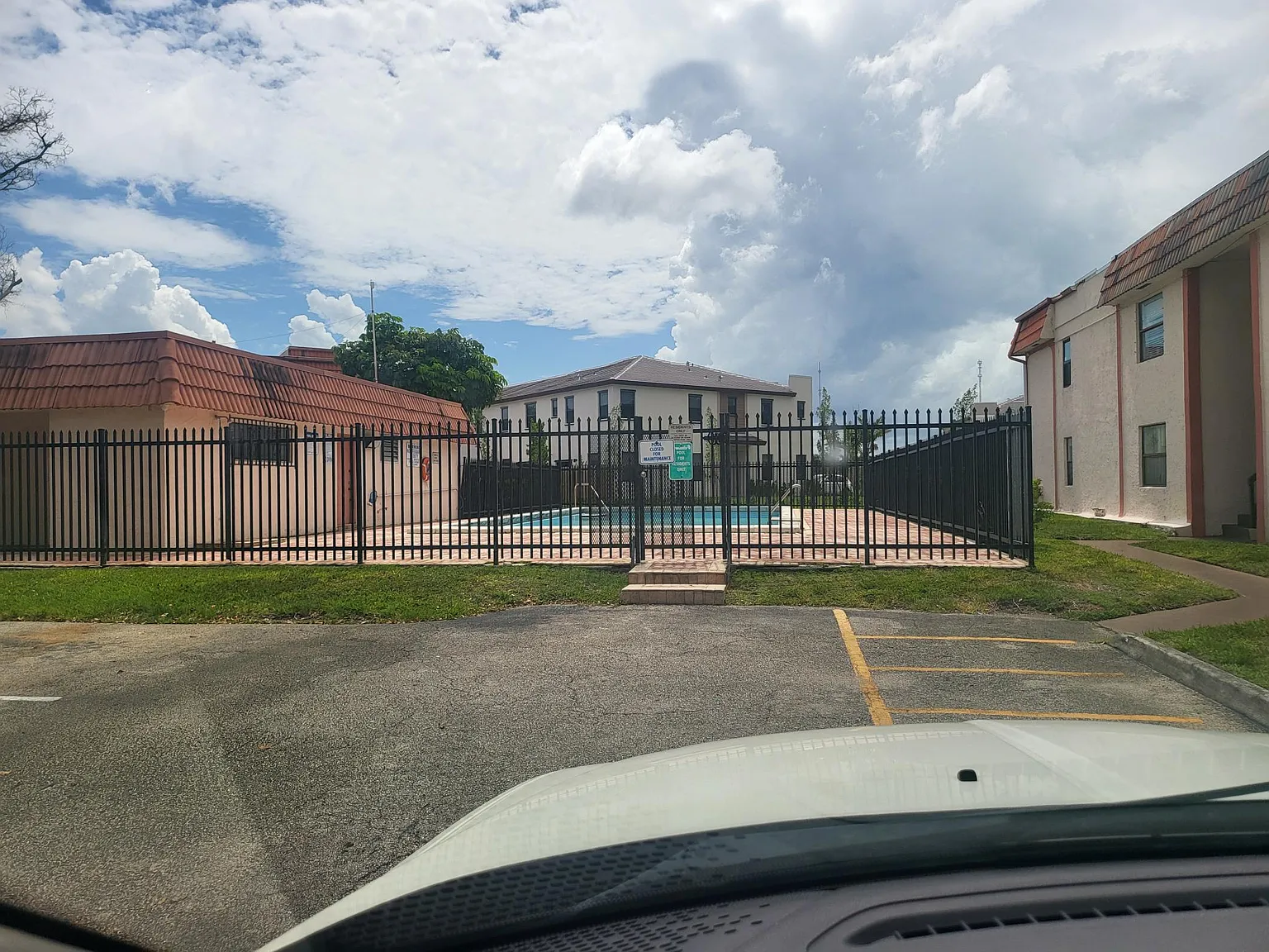2 bed, 970 sqft, $2,250 — Photo 2