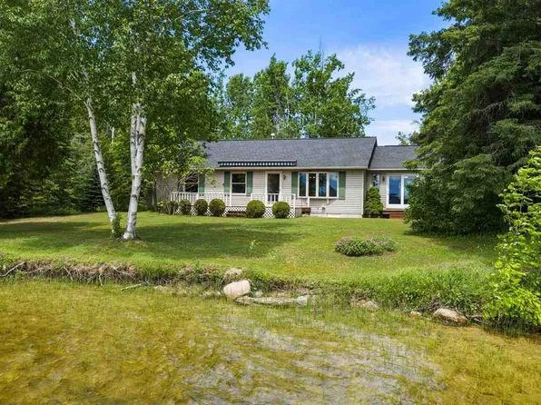 3918 Powell Rd, Harbor Springs, MI 49740