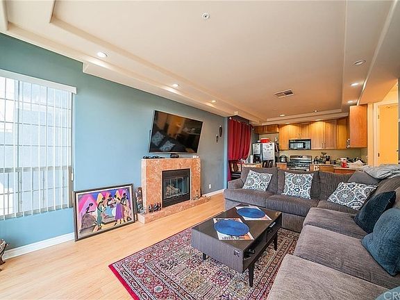 4th image of 12042 Hart St APT 1