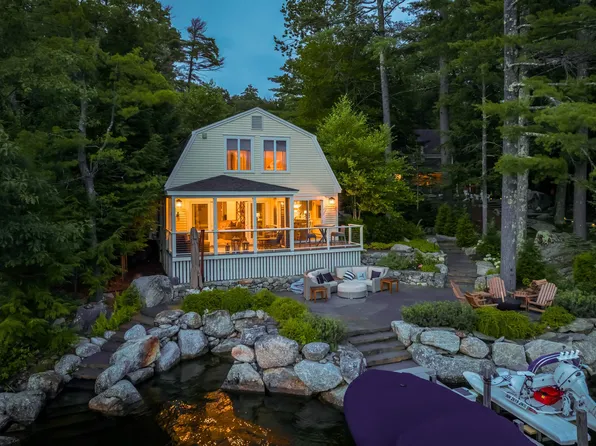 4 Leighton Avenue N, Laconia, NH 03246