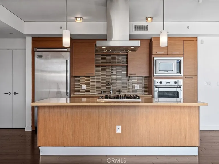 9 Macarthur Pl #N-1007 — Photo 9