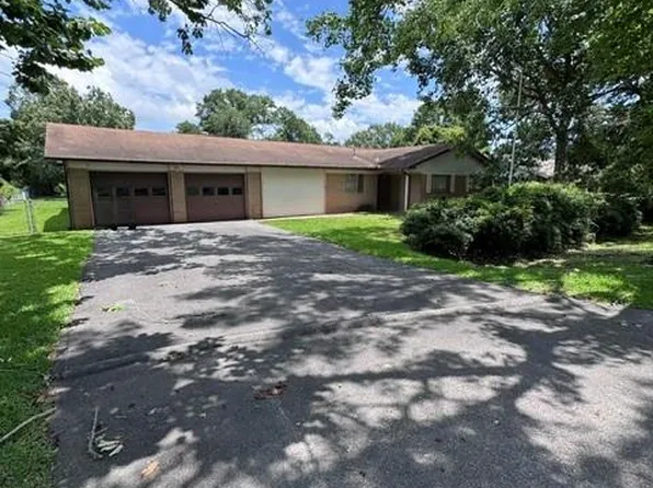 616 Pine Cir, Seabrook, TX 77586
