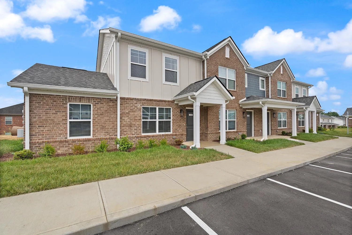 Foxtail Pointe — Photo 4