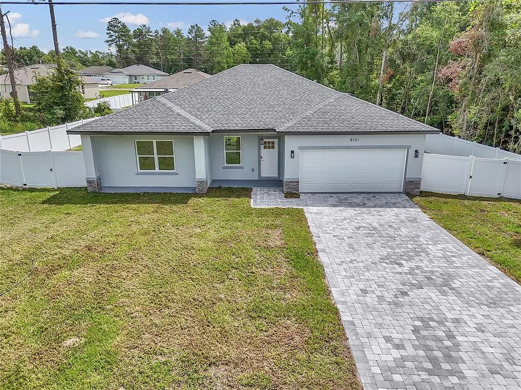 4 bed, 2.5 bath, 1816 sqft, $2,100 — Photo 1