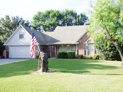 607 Half Moon Way, Runaway Bay, TX, 76426