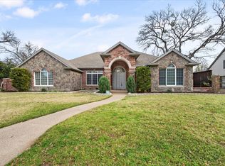 4208 Riverhollow Dr, Fort Worth, TX 76116