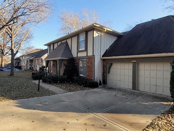2nd image of 11239 W 99th Pl