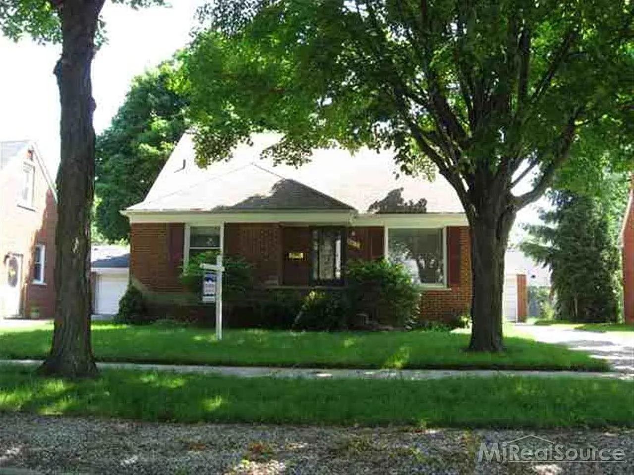 1739 Croft Rd photo 1