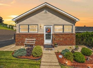 212 Gordon Ave, Totowa Boro, NJ 07512