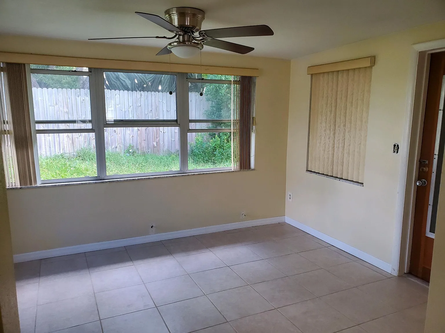 2 bed, 1.5 bath, 1100 sqft, $1,525 — Photo 4