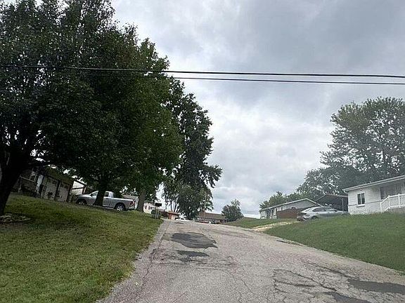 4th image of 1004 Paula Dr