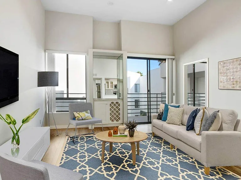 The Kenmore Los Feliz — Photo 20