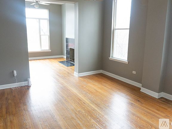 3rd image of 2817 W Congress Pkwy APT 2