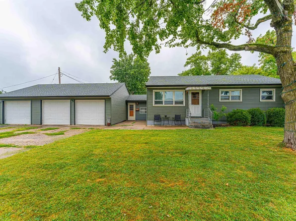 229 Welch Dr, Lincoln, IL 62656