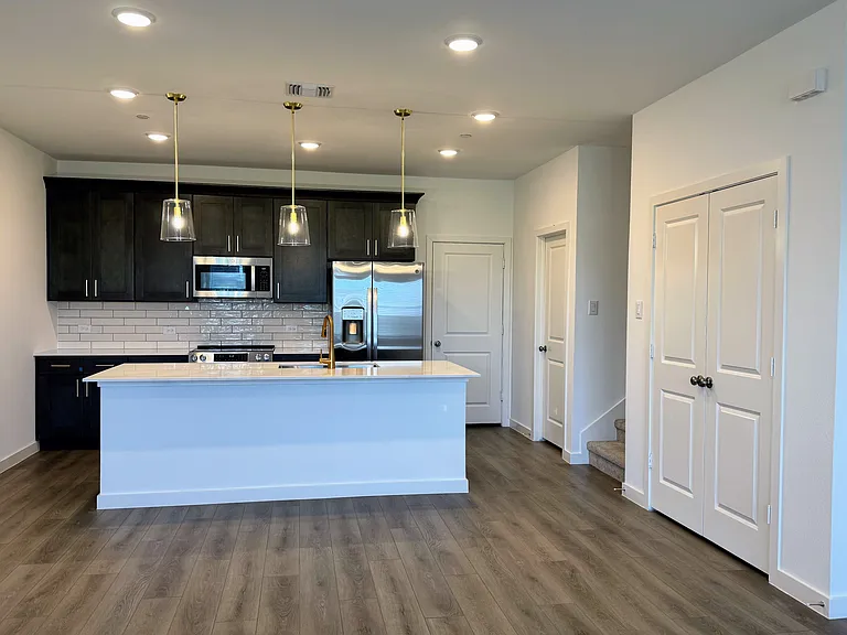 5720 Lakeview Dr — Photo 7